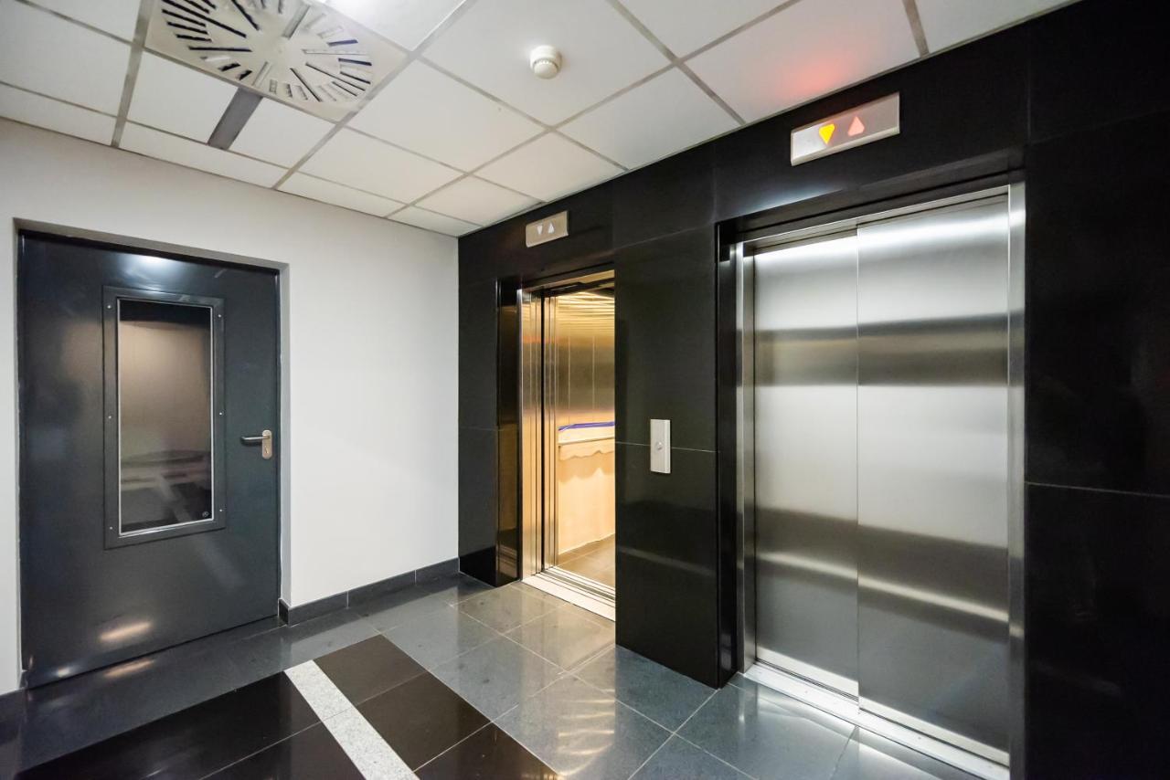 Ochota De Luxe Apartment ワルシャワ エクステリア 写真