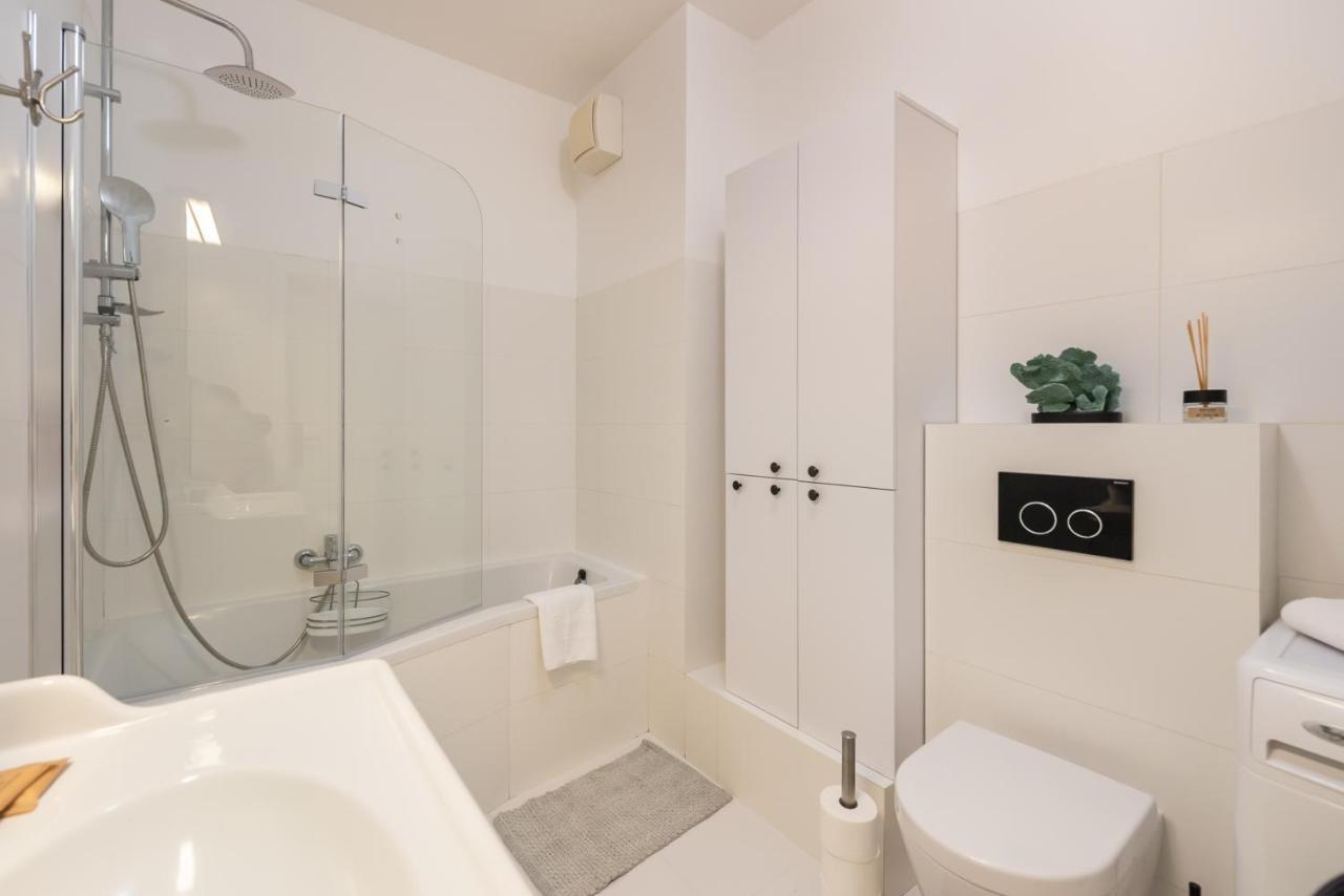 Ochota De Luxe Apartment ワルシャワ エクステリア 写真